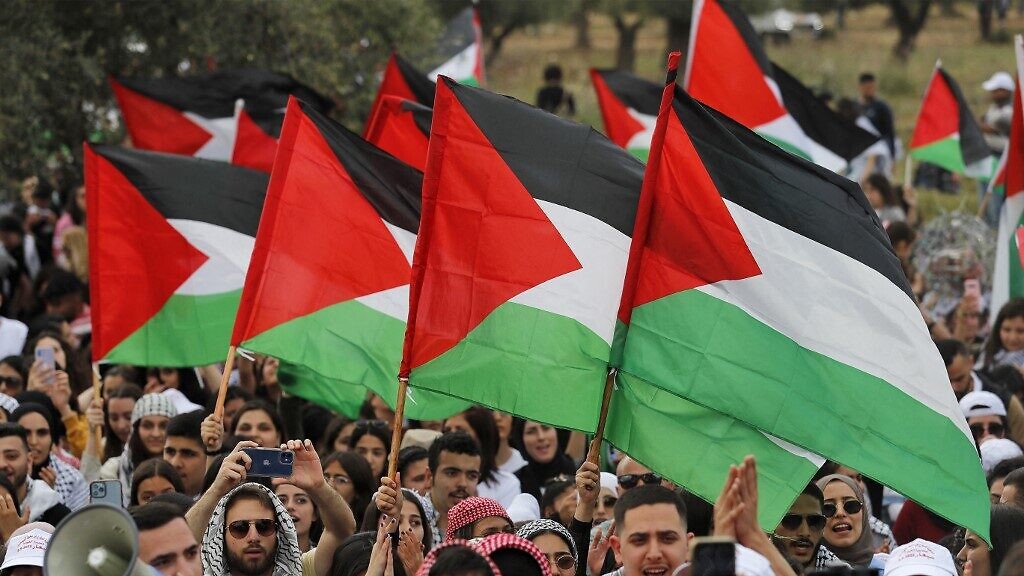 الفلسطينيون يحيون الذكرى 64 للنكبة بالصمود والتمسك بالحقوق الوطنية
