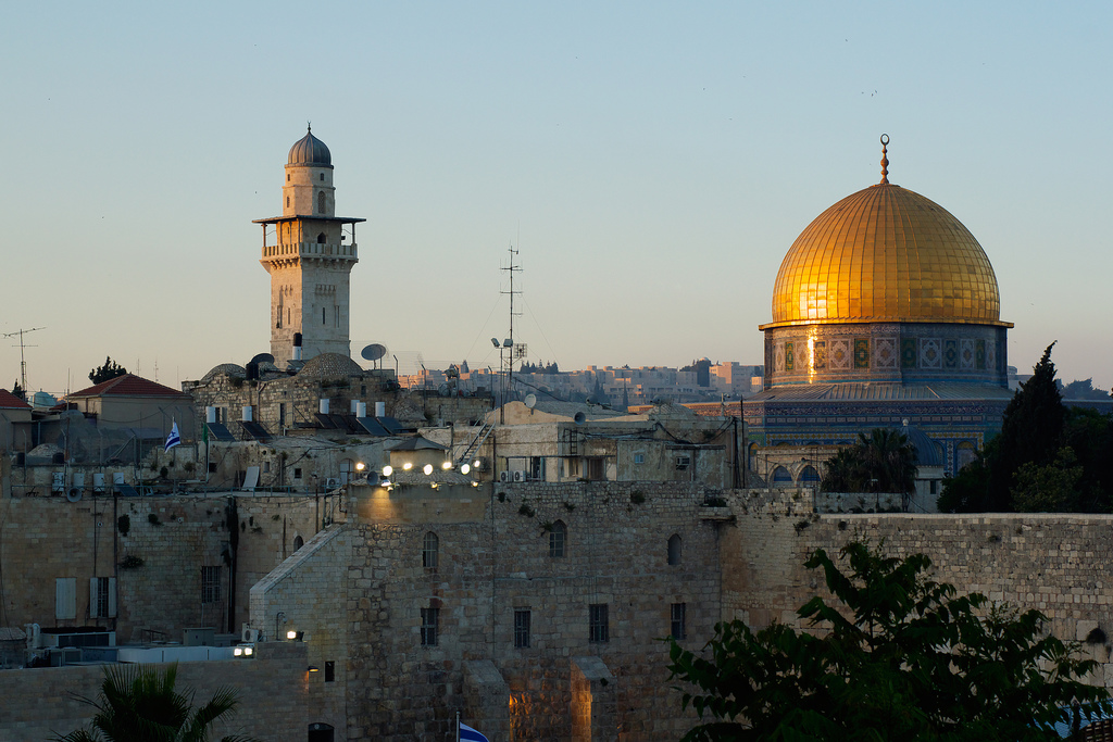 التزام آل البيت بالقدس يؤيده الدين وترفده الشهادة ويسجله التاريخ