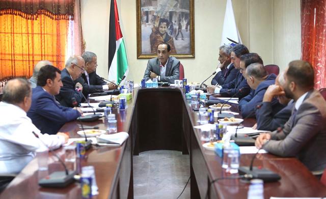 Panel discussion explores path towards productive economy